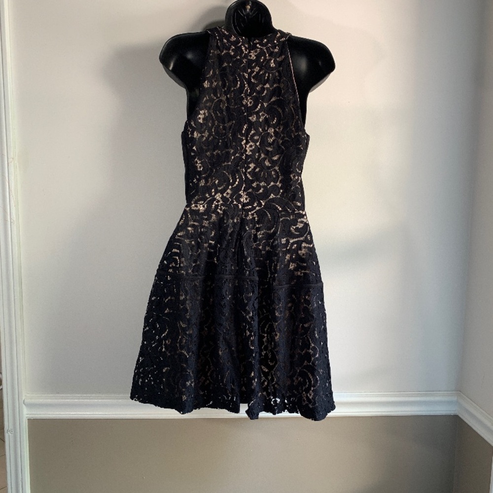 Dress - Picture 4 of 5